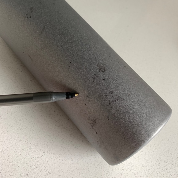 *Smudged* Standard Mouth Hydro Flask Water Bottle With Loop Cap, Graphite Gray - Picture 4 of 9